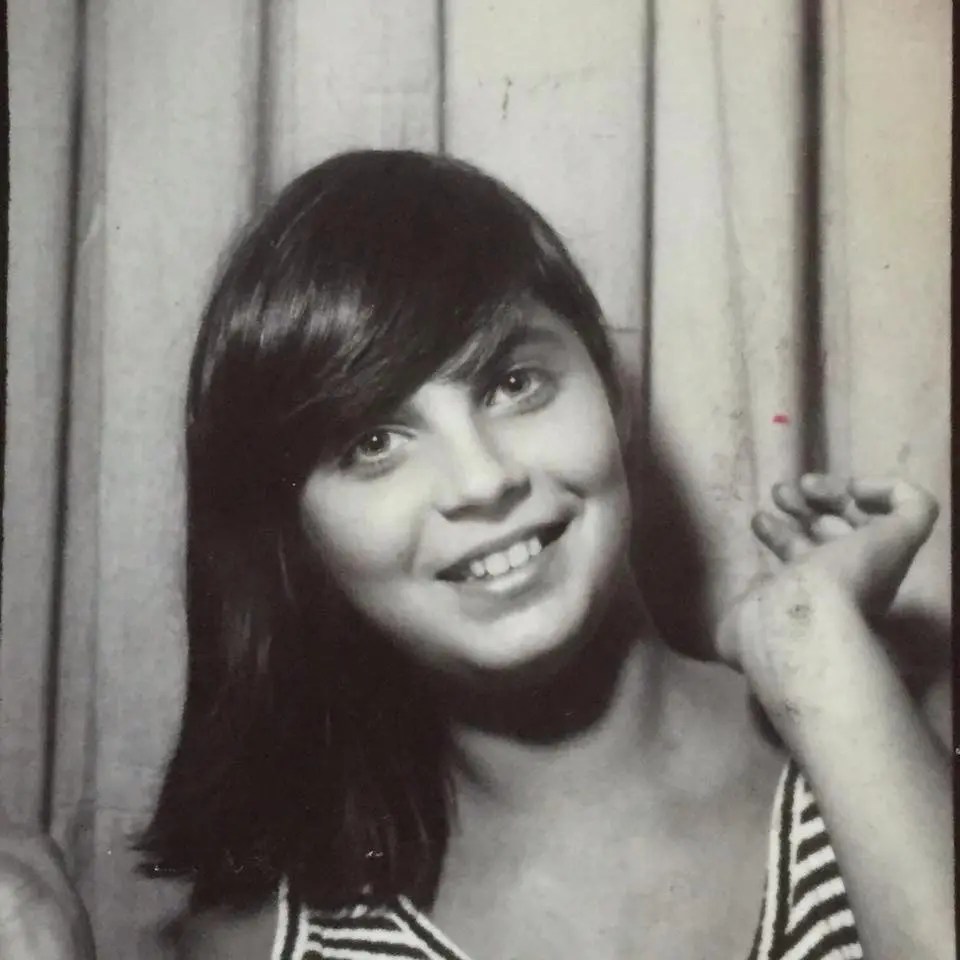 girl in photobooth black and white
